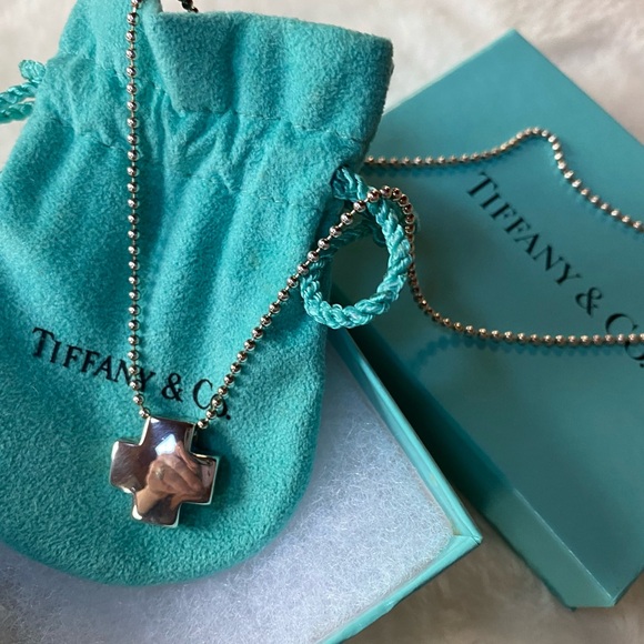 NEW Tiffany & Co. 925 Sterling Silver Roman Cross Pendant Necklace - Picture 3 of 5